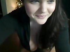 gorgeous sexy babe sucking her big nipples video on WebcamWhoring.com
