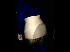 Hermosa culona en minifalda exibitionista de noche video on WebcamWhoring.com