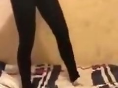 hot girl dancing on periscope in tight leggings video on WebcamWhoring.com